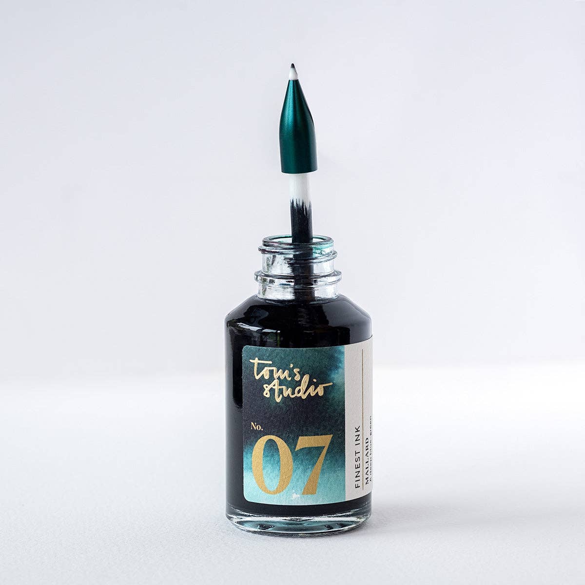 The Wren - Refillable Writing Pen: Midnight